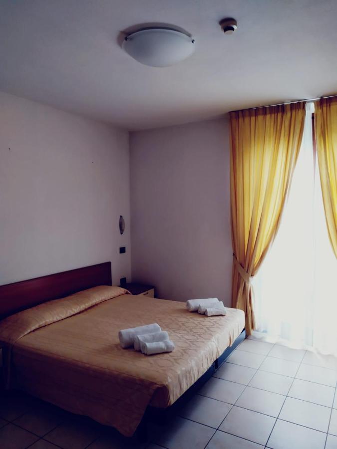 Hotel La Pace Баньо-ди-Романья Экстерьер фото